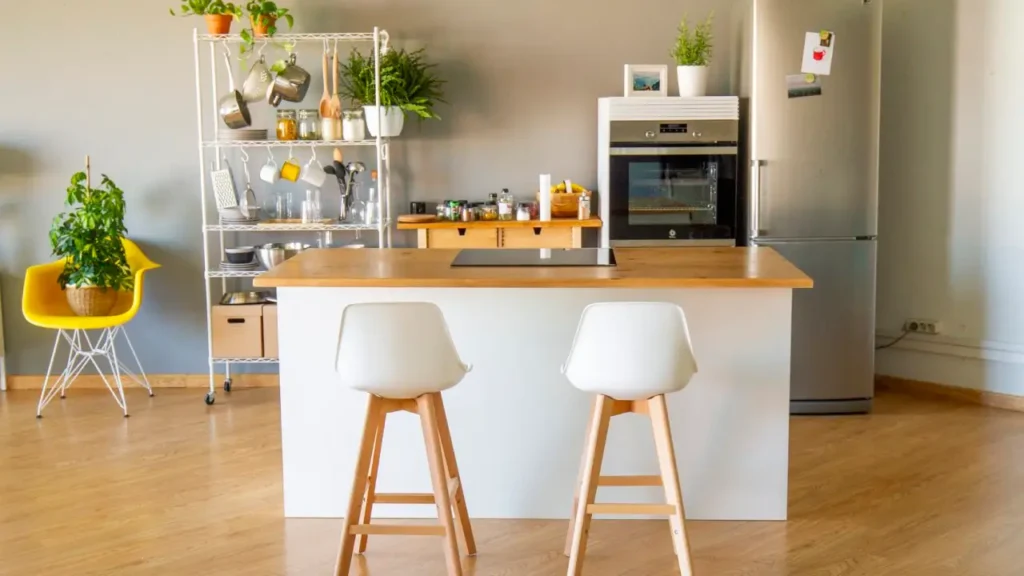 Clever Storage Solutions and Layers of Texture Make This Kitchen Renovation a Major Success